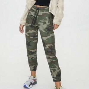 TNA Camo Joggers Women’s S Green  Tapered Drawstring